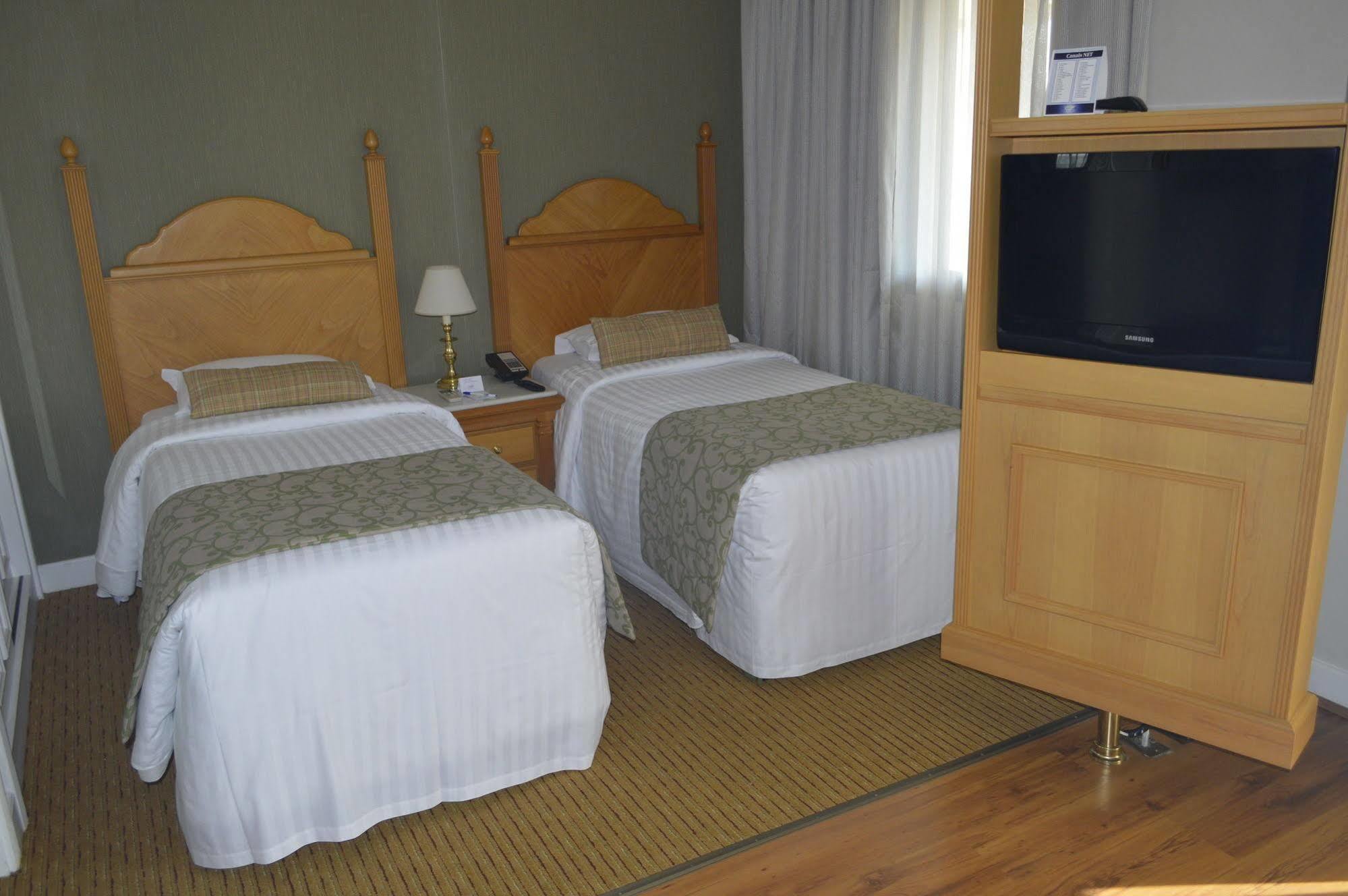 Estanplaza Ibirapuera Hotel เซาเปาโล ภายนอก รูปภาพ