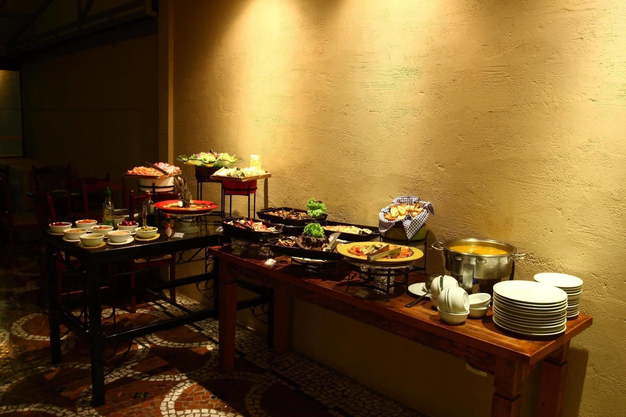 Estanplaza Ibirapuera Hotel เซาเปาโล ภายนอก รูปภาพ